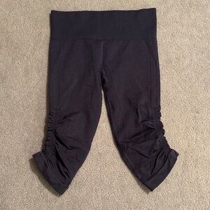 lululemon athletica Dark Gray Purple Cropped Leggings 8